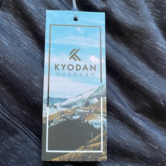 Kyodan Pullover Hoodie - Picture 8 of 10